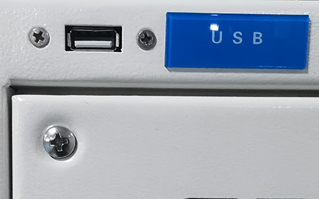 10–12kg großer Lebensmittel-Gefriertrockner detail - USB-Schnittstelle kann Gefriertrocknungsdaten zur Aufzeichnung herunterladen.