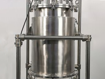 10L 50L Festphasenreaktor aus Edelstahl detail - Kesselkörper aus Edelstahl 316, hohe Temperaturbeständigkeit, Säure- und Alkalibeständigkeit.