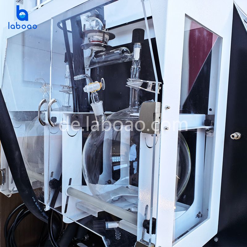 Rotationsverdampfer mit Schutzvorrichtung und automatischer Befüllung und Entleerung