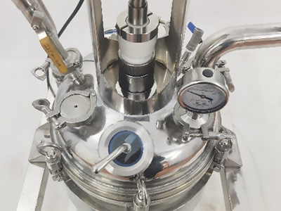 Elektrischer Heizreaktor aus Edelstahl detail - Deckel für Reaktionskessel mit mehreren Öffnungen